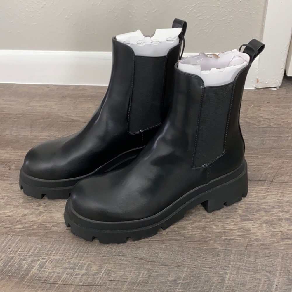 NEW Zara black ankle boots size 8